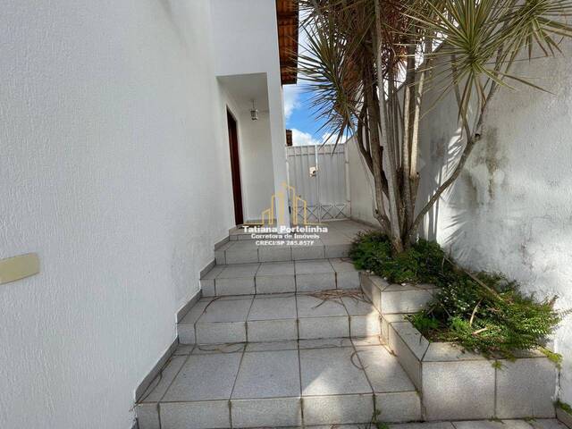 #5 - Casa em condomínio para Venda em  - 