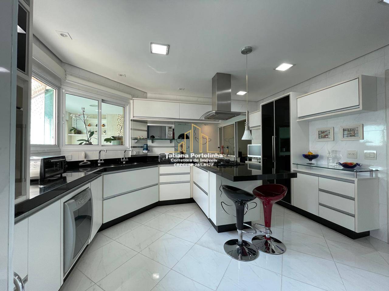 Apartamento à venda com 4 quartos, 225m² - Foto 18