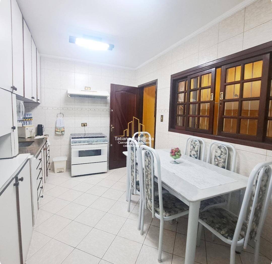 Sobrado, 2 quartos, 246 m² - Foto 2